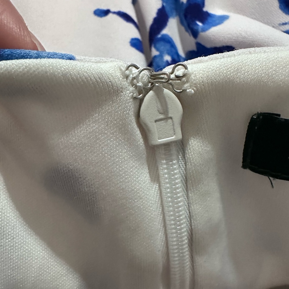 Ralph Lauren White Midi Dress with Blue Floral Print and Lace Trim - Picture 4 of 6